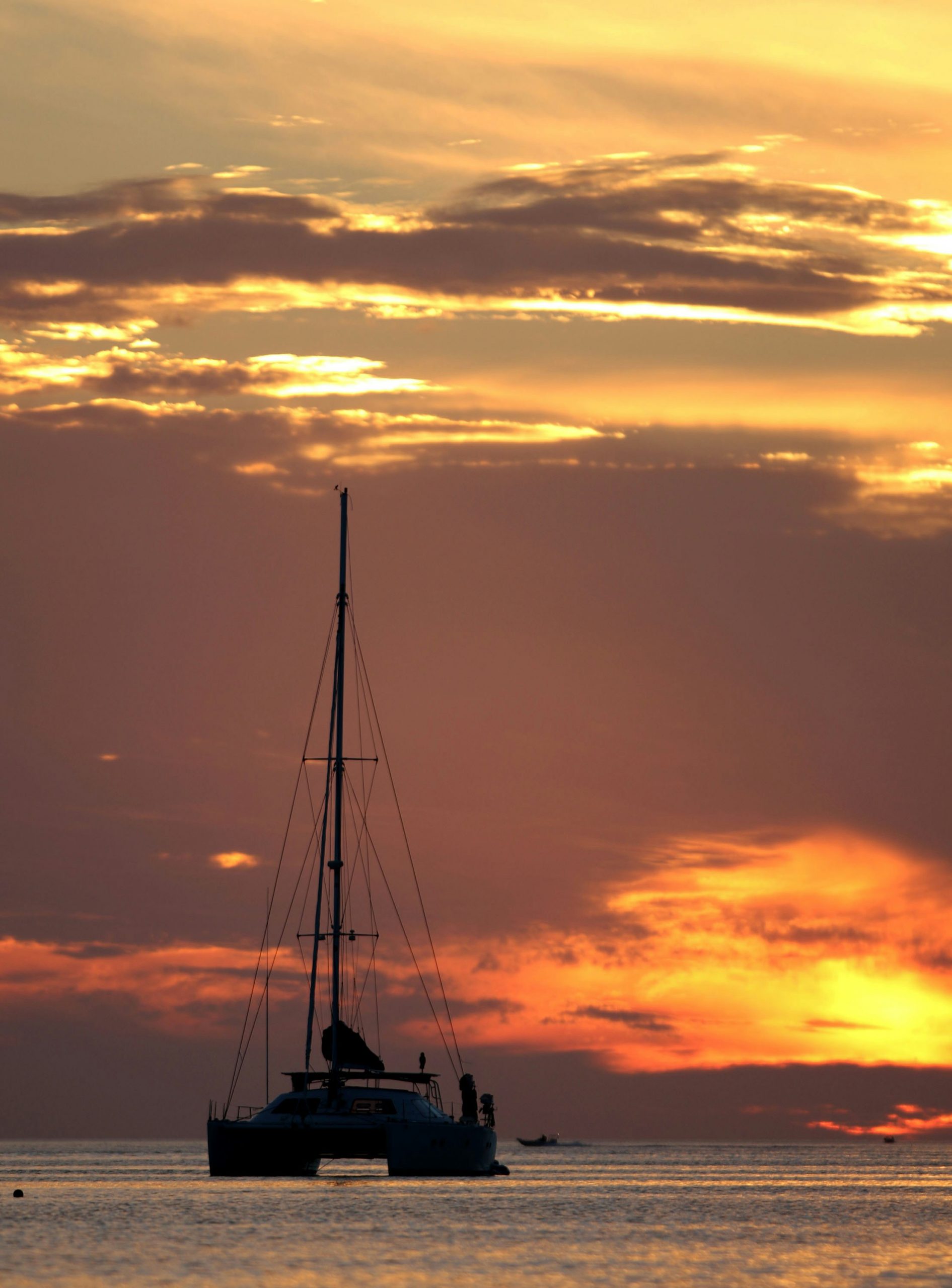 Mastering the Elements: Essential Weather Tips for Sailing in Key West